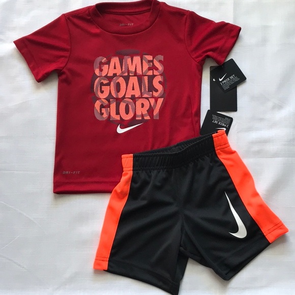 NIKE BOYS 2T GAMES GOALS GLORY GRAPHIC TEE… - Picture 2 of 5
